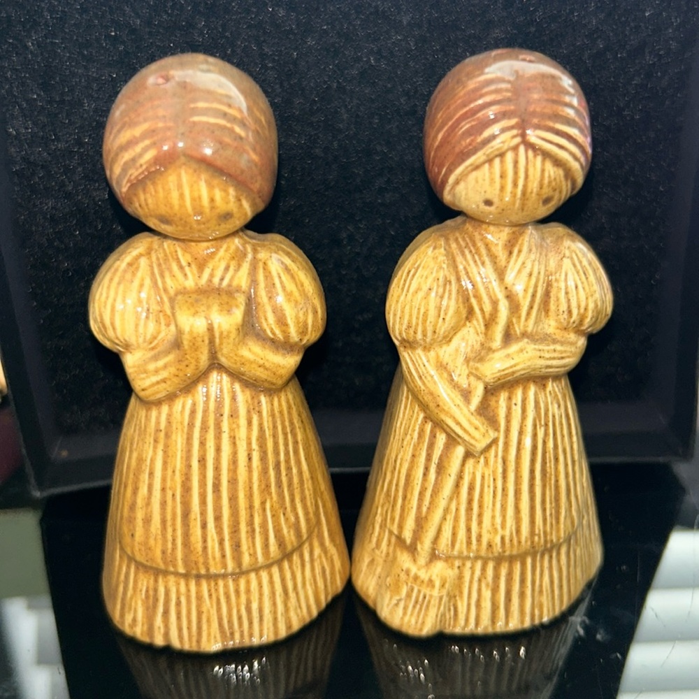 Vintage Ceramic Salt & Pepper Shakers Straw Dolls